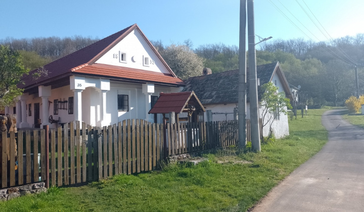 Nová strecha tradičného pecného domčeka 2.3.2023